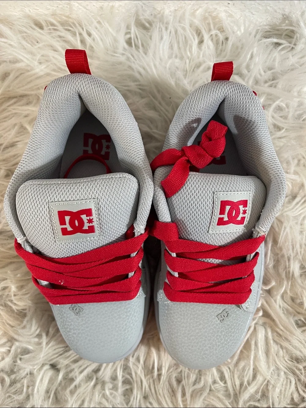 DC SHOE KIDS' COURT GRAFFIK SHOES GREY & RED SIZE 2 NEW - Picture 3 of 14